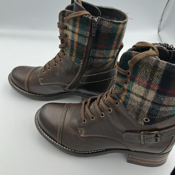 Taos Crave Plaid Chocolate Brown Boots Sz40 New - Picture 6 of 9